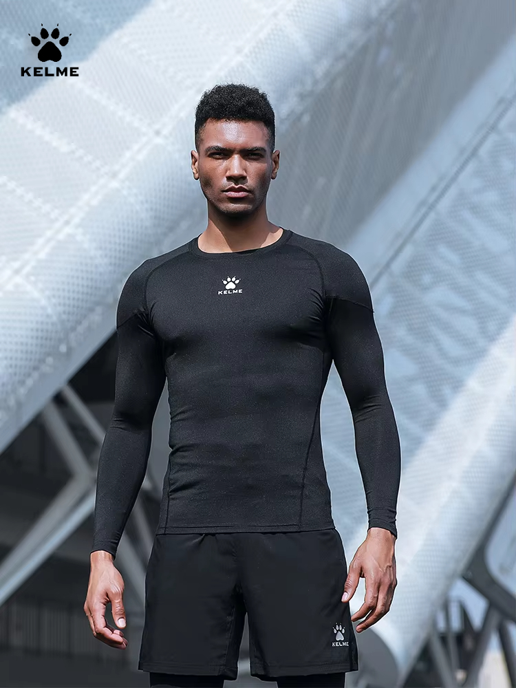 Kelme Men's Outdoor Running T- - مراجعة Running Gear Quick Dry وسعره