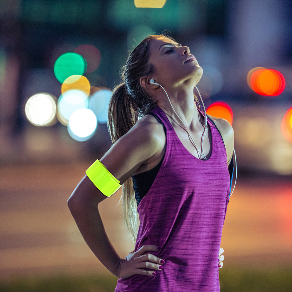 12Pcs Reflective Slap Bracelet - مراجعة Running Gear Night وسعره